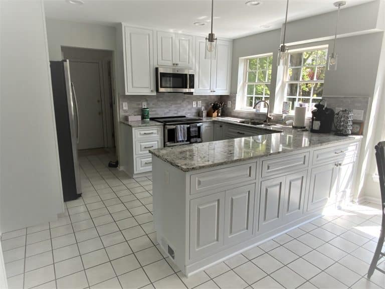 stunning white and modern kitchen model in maryland